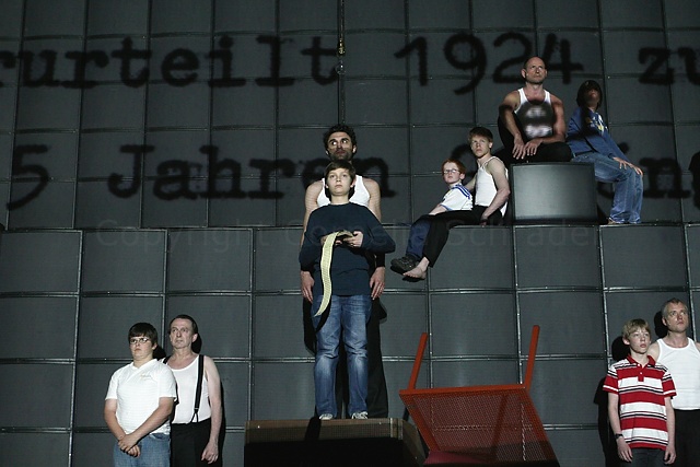 Wer einmal aus dem Blechnapf frist