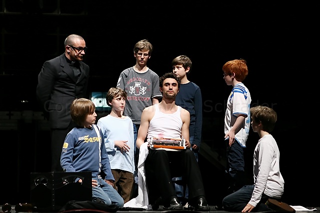 Wer einmal aus dem Blechnapf frist